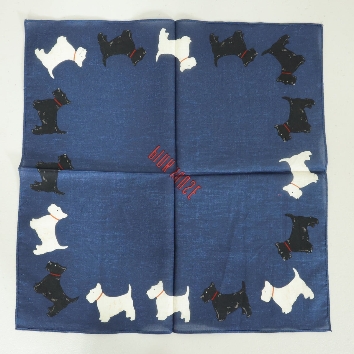 【美品】ピンクハウス★犬ハンカチ ロゴpt スコティッシュ・テリア サイズ約42cm角 青系 so444