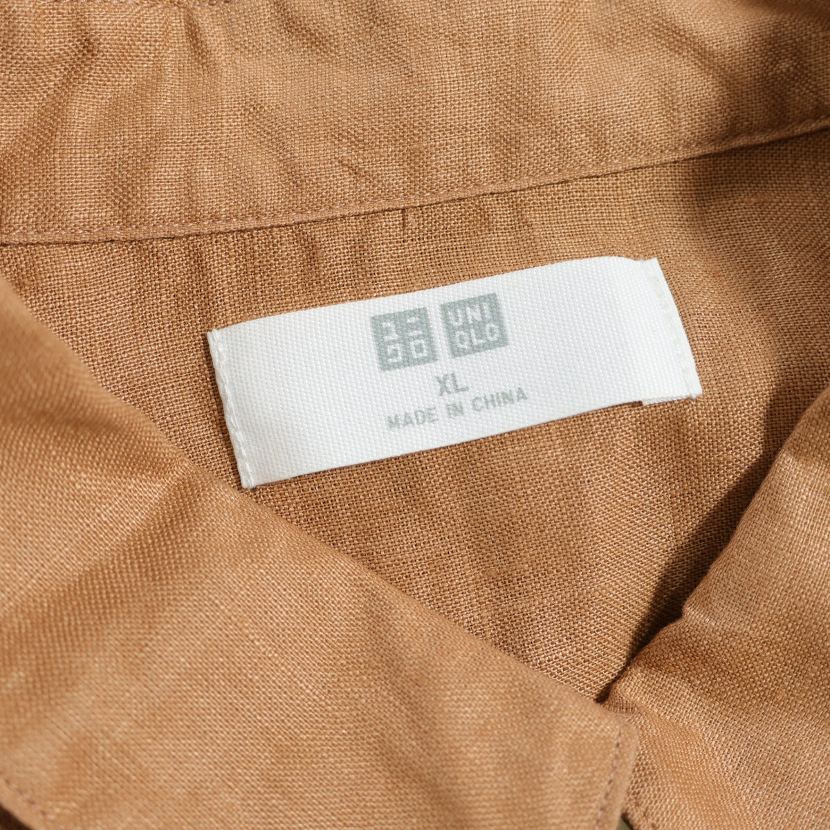 【美品】ユニクロ★麻100%!長袖シャツ 大きいサイズXL 茶系 無地 薄手 z22852