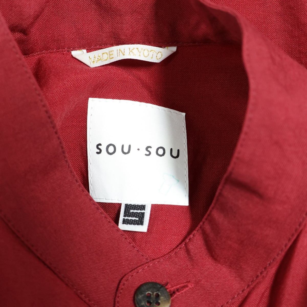 【美品】SOUSOU ソウソウ★モスリン シャツワンピース 間がさね サイズS 赤×黒系 無地×柄物 薄手 z23127