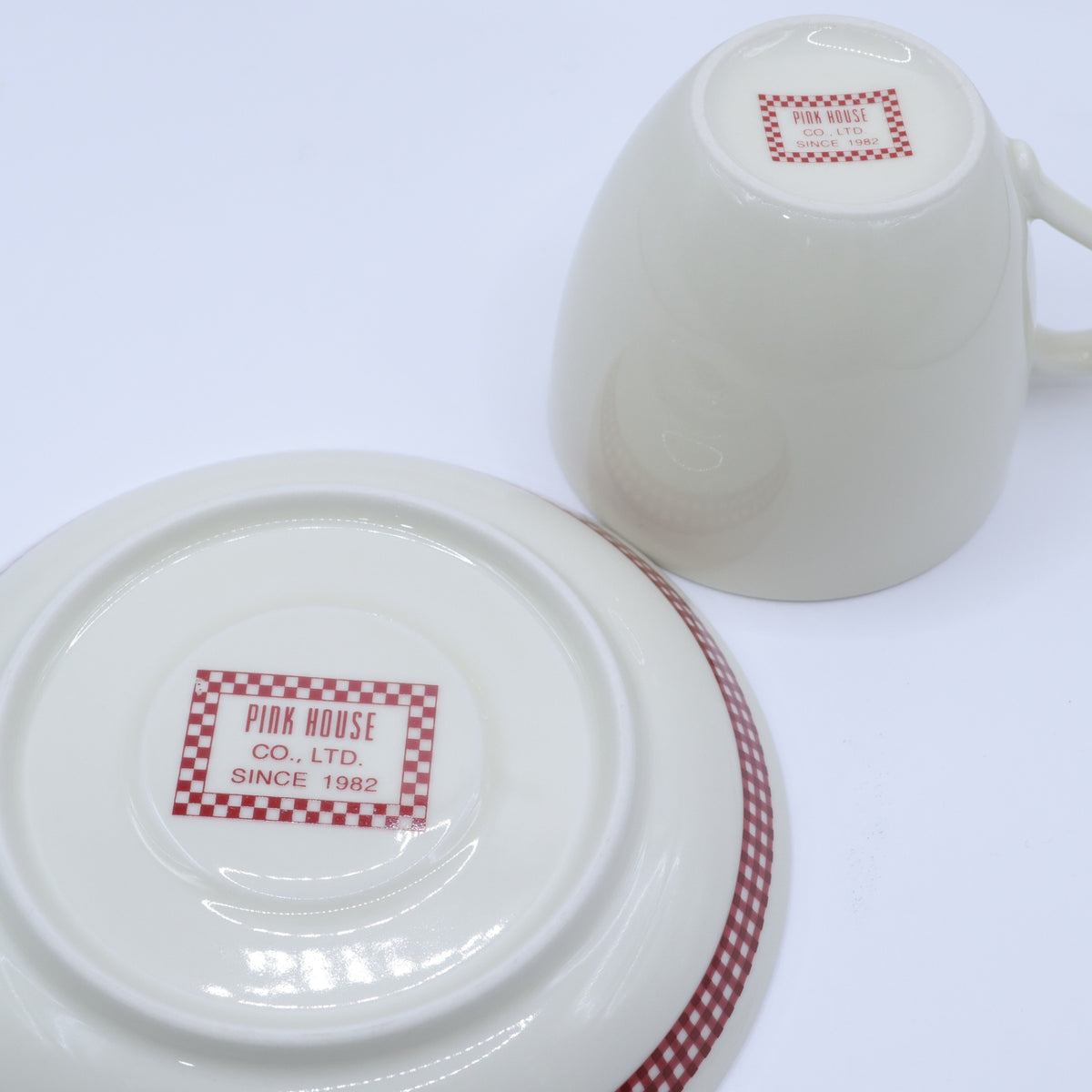 【美品】ピンクハウス★カップ＆ソーサー ギンガムチェック&ロゴ 陶器 ベージュ×赤系 so415
