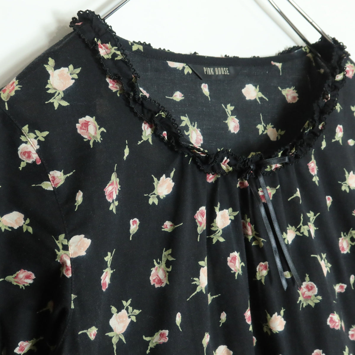 【美品】ピンクハウス★ギンガムパッチワーク♪ローンチュニックブラウス 黒系 薔薇pt♪薄手 z18327