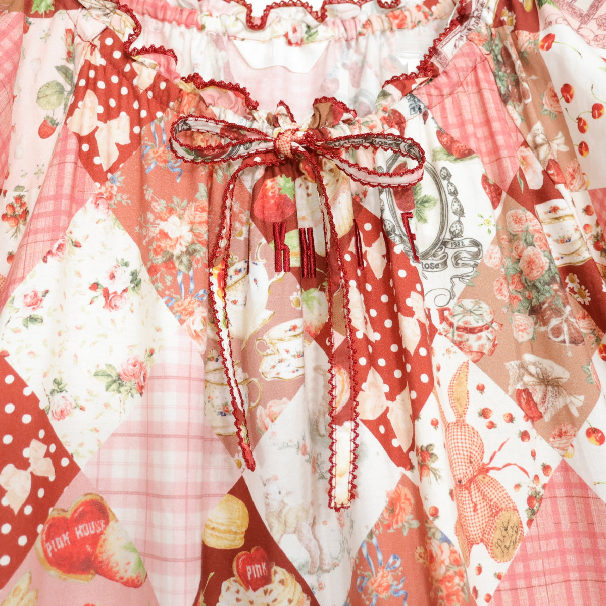 【新品タグ付】ピンクハウス★PH Tea Party♪半袖ワンピース 赤系 ロゴ刺しゅう♪2025年製 残布有 z22159