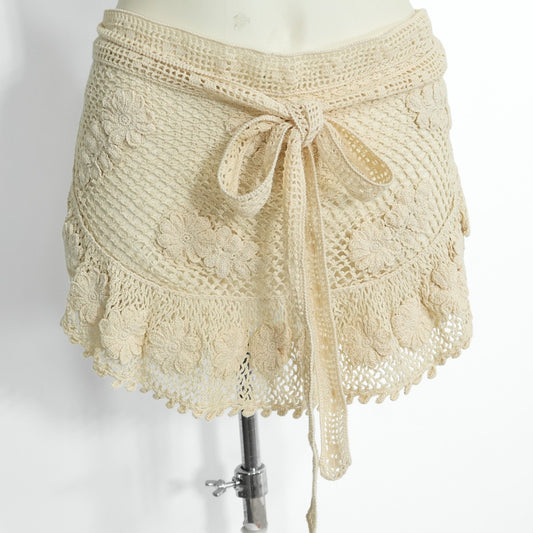 【美品】ワンダフルワールド カネコイサオ★お花のニットモチーフ付き♪タブリエ エプロン キナリ系 レイヤードコーデに♪z22315