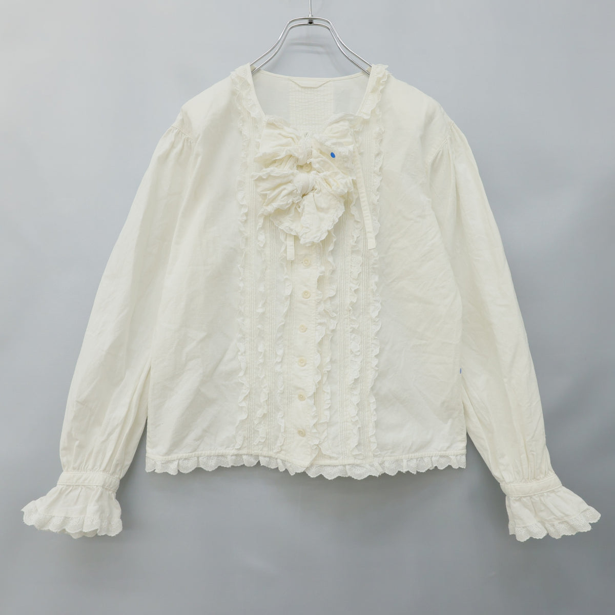 ピンクハウス★リボン＆薔薇レース使い♪長袖ブラウス オフ白系 前開き 薄手 無地 z23456