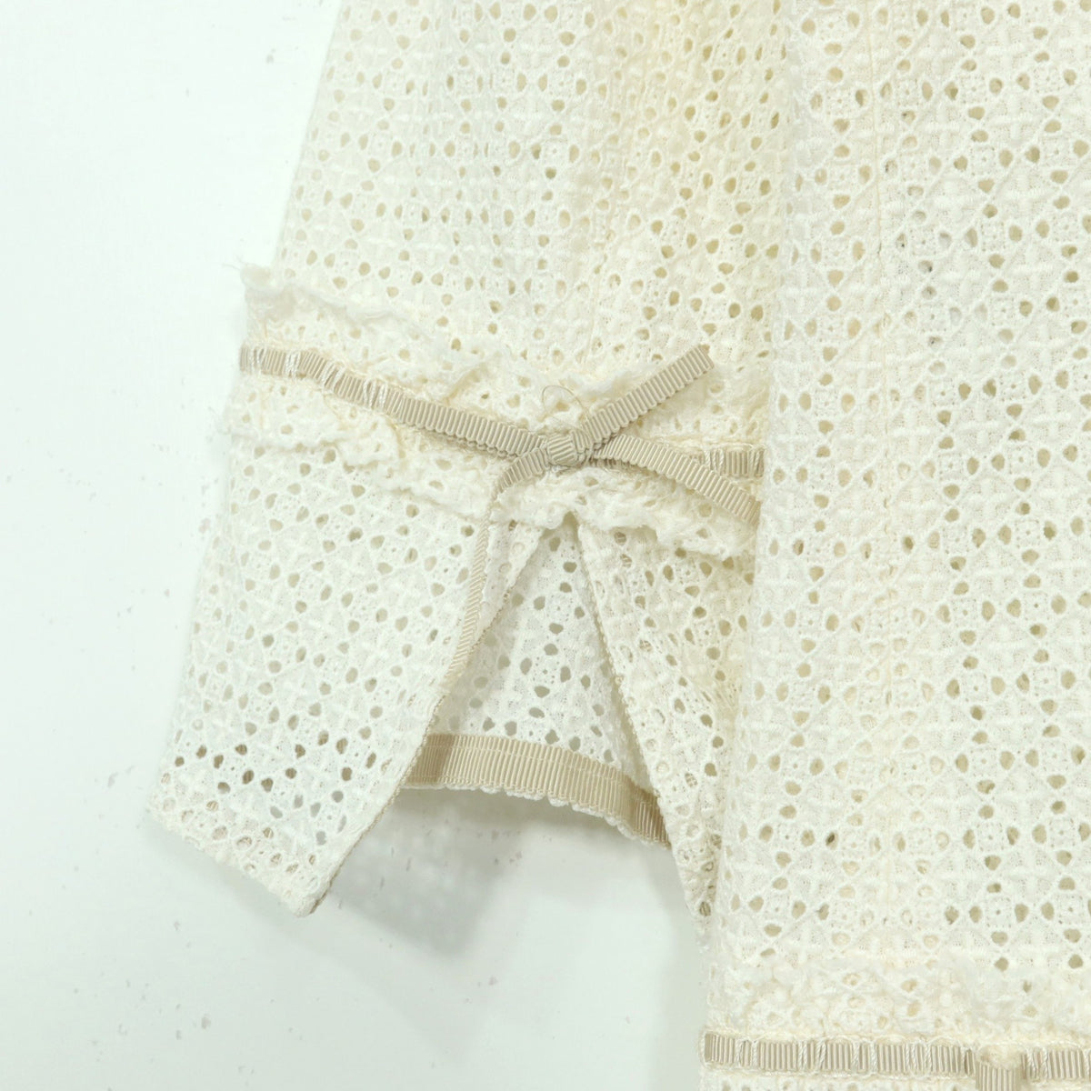【美品】インゲボルグ★かぎ編みレースが可愛い♪リボン付き 透け感のあるジャケット♪サイズM 白系 z20371