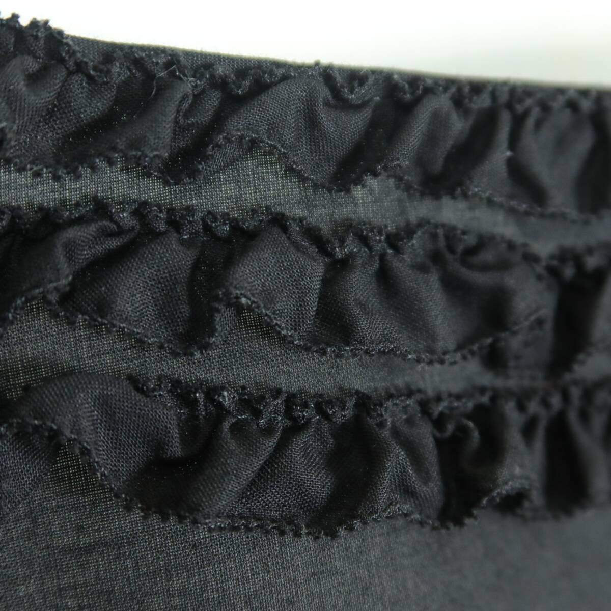 【美品】ピンクハウス★可愛い！フリル、リボンいっぱい♪オーバーブラウス はおりもの 黒系 段々フリル z19586