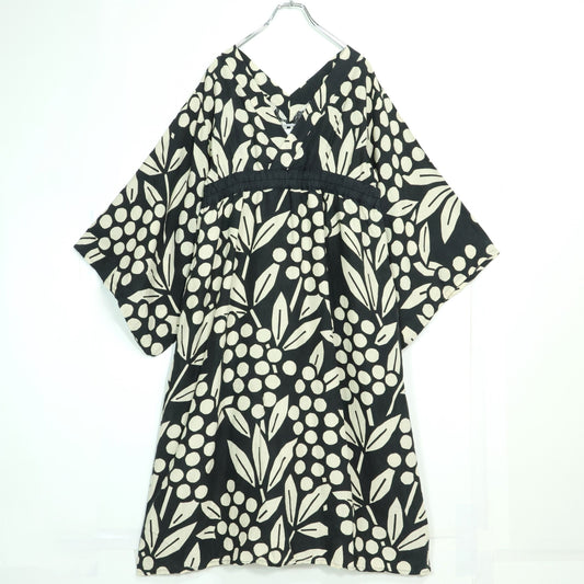 【美品】ソウソウ SOUSOU★麻 ゆかたみたて ワンピース 南天竹 大きいサイズL 黒系 花柄 z22893
