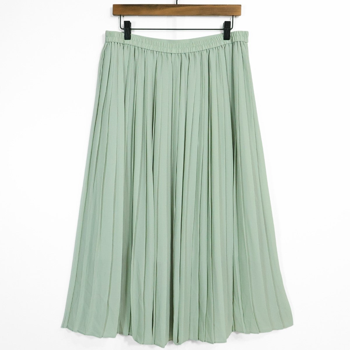 【新品タグ付】UNIQLO★シフォンプリーツロングスカート♪裏地付き 大きいサイズXXL ミントグリーン系 z22882