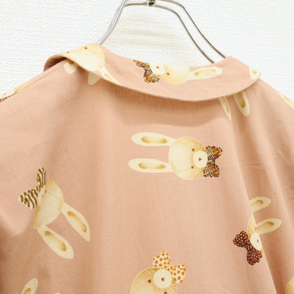 ピンクハウス★可愛らしいうさぎの総柄♪前開き 襟付き 長袖 リボン ワンピース ピンク系 z23158