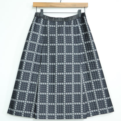 ギャバジンケーティー Gabardine K.T★シルバーのきらめき♪ボックスプリーツスカート サイズ9 黒系 チェック柄 薄手 z22084
