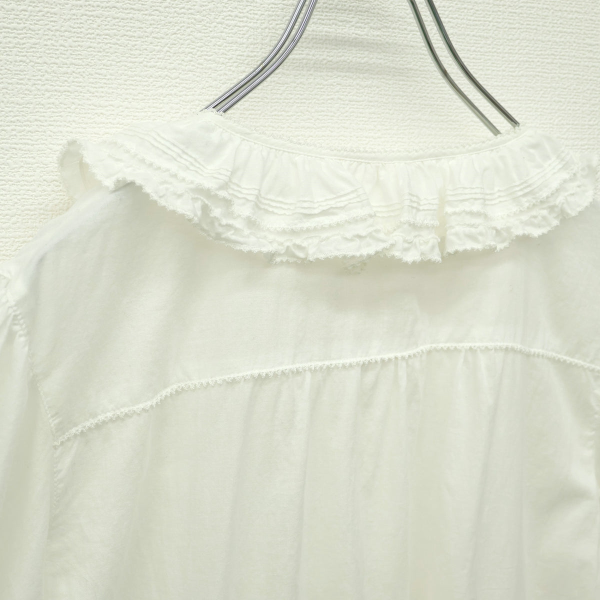 【美品】ピンクハウス★ミニリボン&フリル使い♪半袖ローンブラウス 大きいサイズL 白系 前開き ふんわりフォルム♪z23172