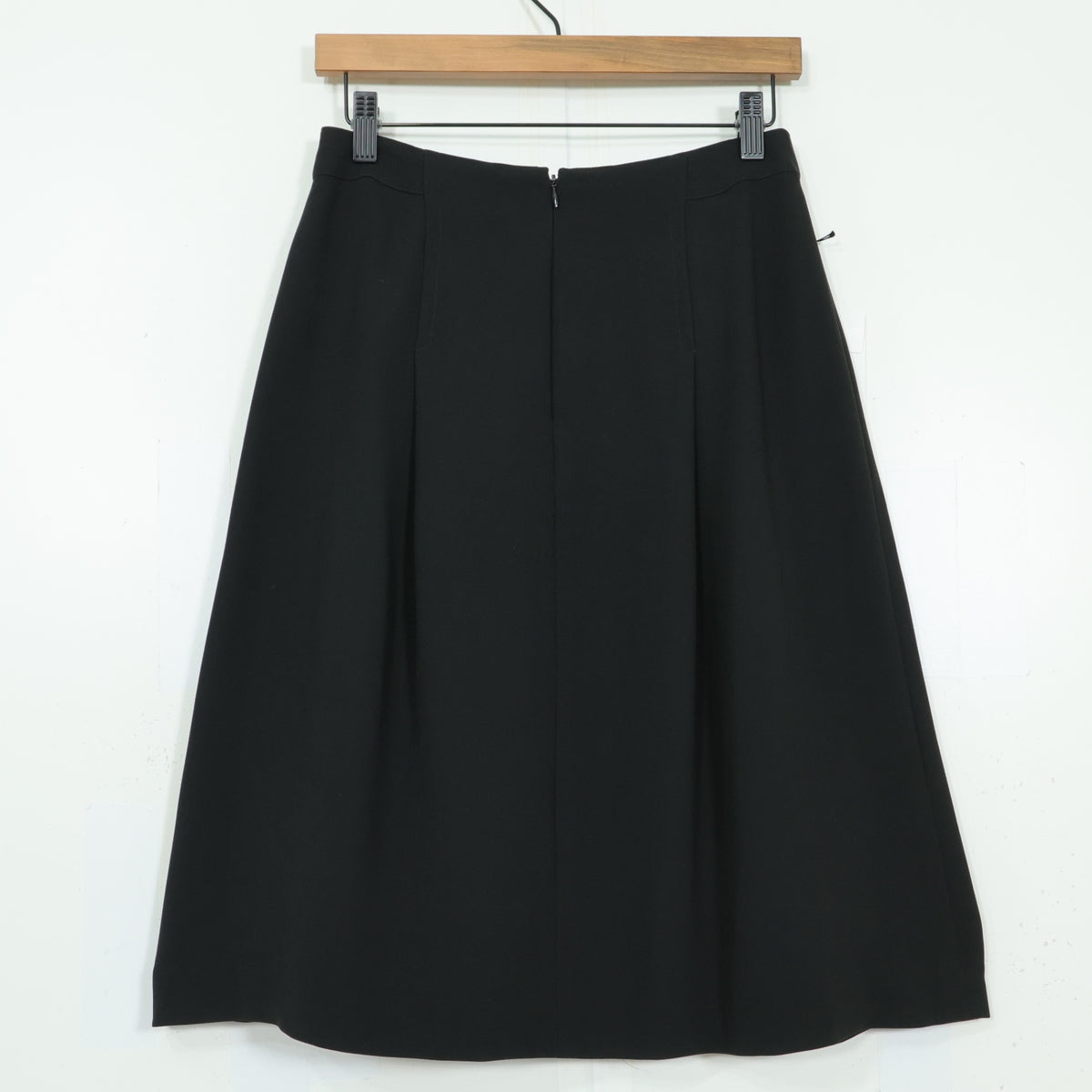 【タグ付き美品】GEORGES RECH ジョルジュレッシュ★シンプルでシック♪ 膝丈タックスカート サイズ38 黒系 z22577