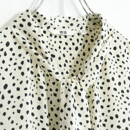 【新品タグ付】ユニクロ★パンサー♪ボウタイブラウス ノースリーブ 大きいサイズ3XL オフ白系 前開き 薄手 z22856