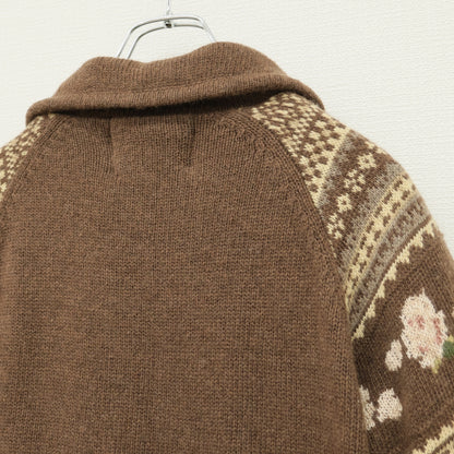 ピンクハウス★大きな薔薇柄とノルディック模様が可愛い♪ 暖か 裏ボア付 カウチン風ニットジャケット ブラウン系 z23164