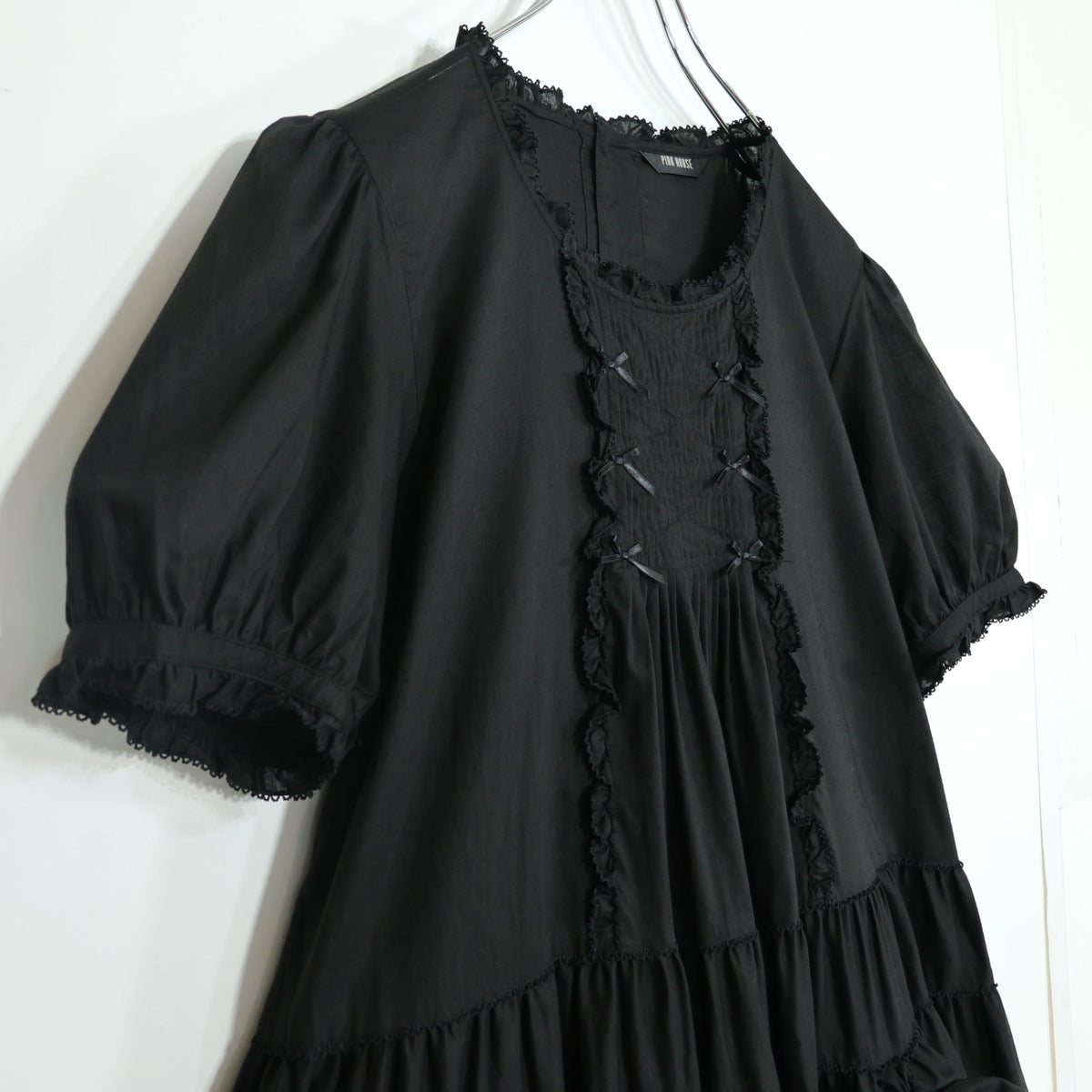 【極美品】ピンクハウス★たくし上げリボン♪ふんわりローンワンピース 黒系 ミニリボン使い♪2026年 z22517