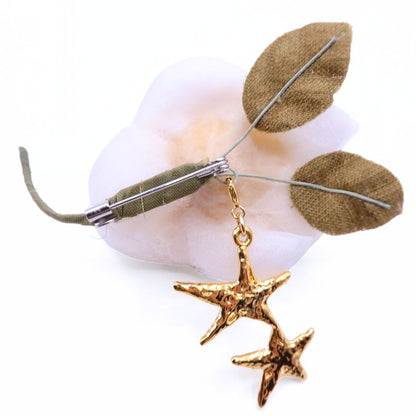 【美品】トワエボンボン ピンクハウス系★繊細なレース使いの薔薇と星のコサージュ 白系　＊ko110
