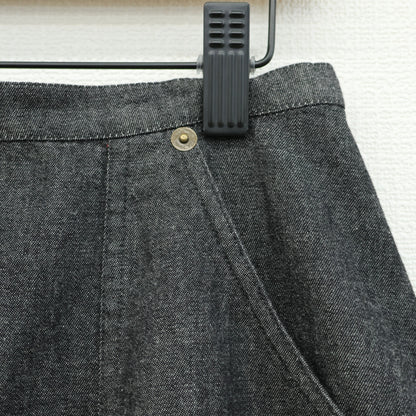 【美品】ピンクハウス★バスケットうさぎ刺繍♪デニムのエプロンスカート チャコール系 無地 z23568
