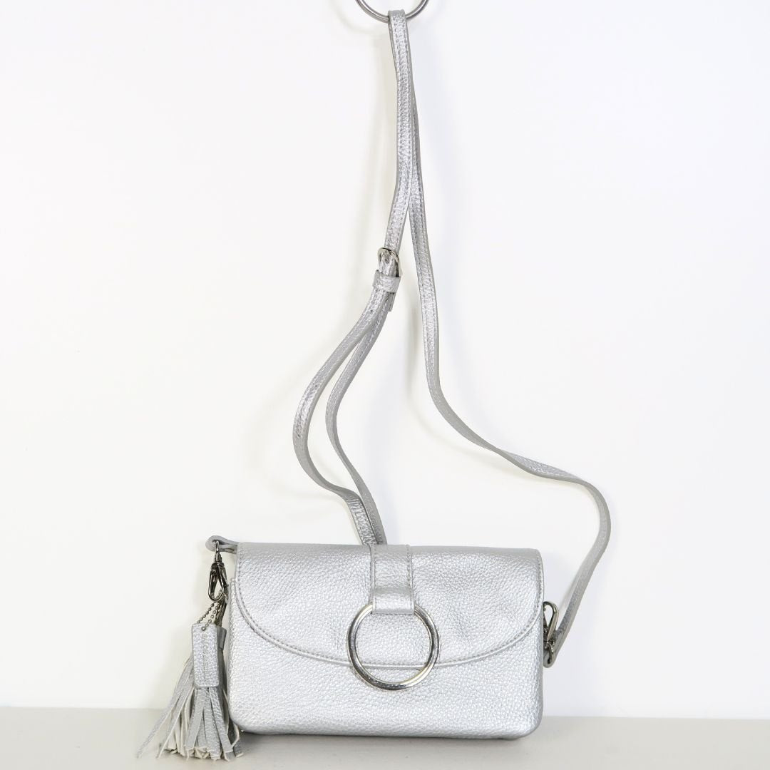 【美品】SALON de RUBAN サロン ド ルヴァン★機能美！たっぷりポケット ショルダークラッチ シルバー *ba341