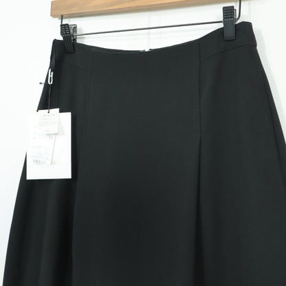【タグ付き美品】GEORGES RECH ジョルジュレッシュ★シンプルでシック♪ 膝丈タックスカート サイズ38 黒系 z22577