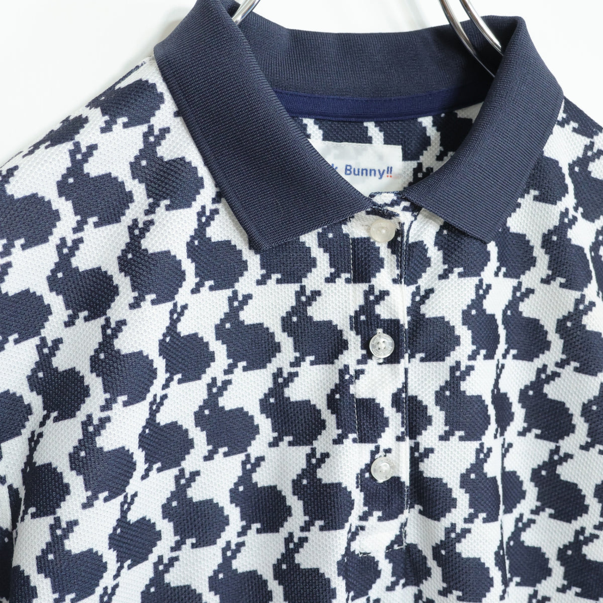 【美品】ジャックバニー★うさぎの総柄が可愛い♪ 半袖 ポロシャツ ゴルフウェア サイズ2 白・紺系 z22987