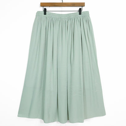 【タグ付き美品！】UNIQLO ユニクロ★光沢感が素敵♪ ドレープギャザーロングスカート 大きいサイズXXL 薄緑系 z22888