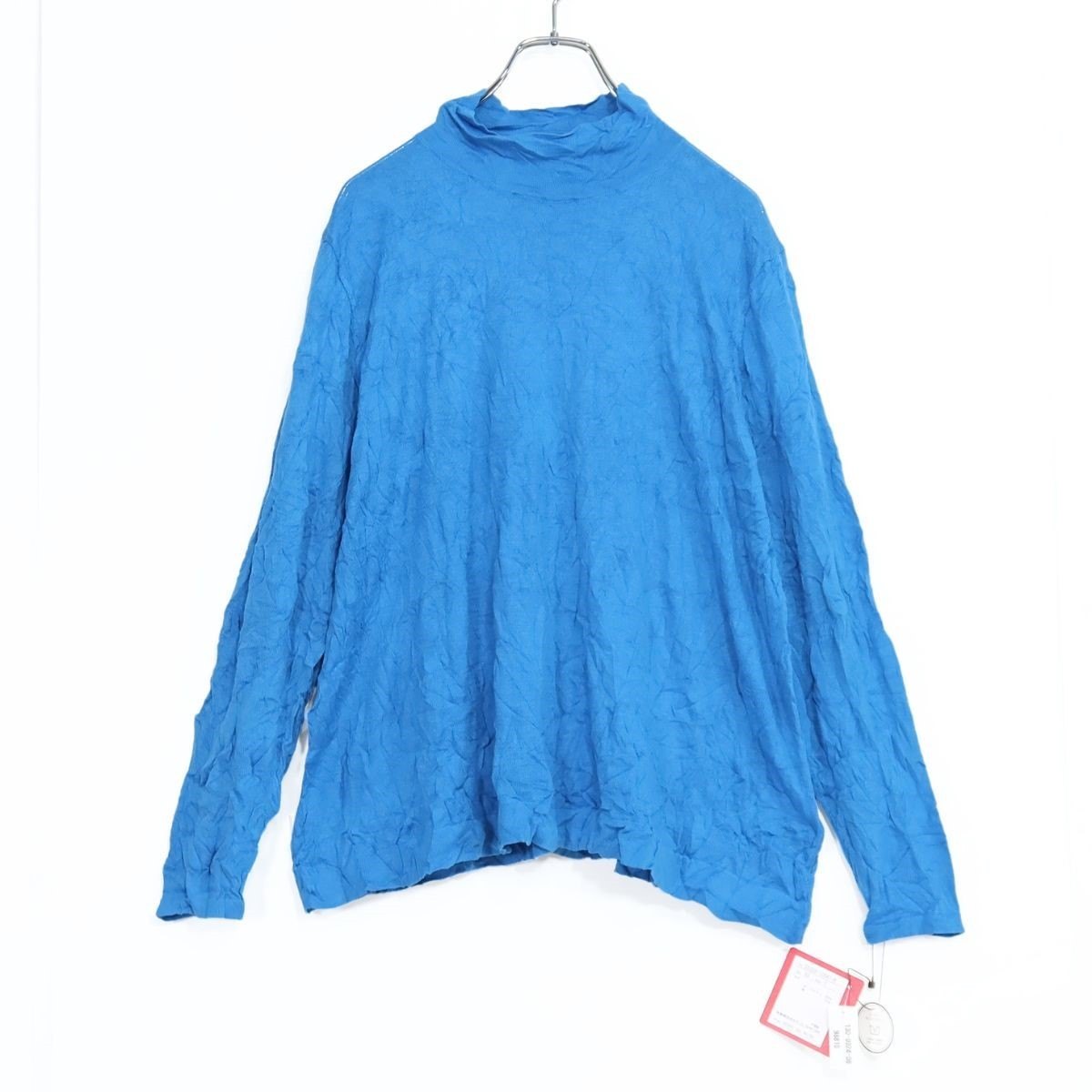 【新品タグ付き】akane★ハイネック長袖ニット シワ加工 ワッシャー加工 シンプル無地 サイズF 水色系 z21059