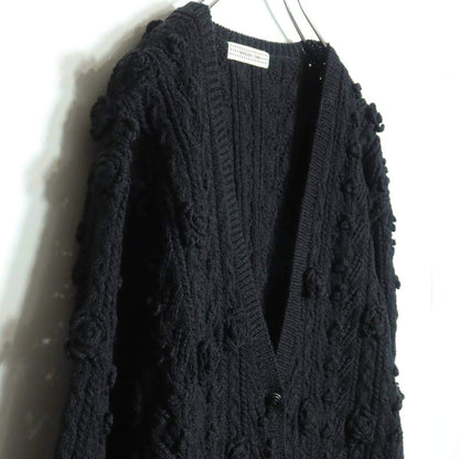 【美品】カネコイサオ★お花モチーフが可愛い♪ニットカーディガン  アラン編み♪ウール100！黒系＊z16958