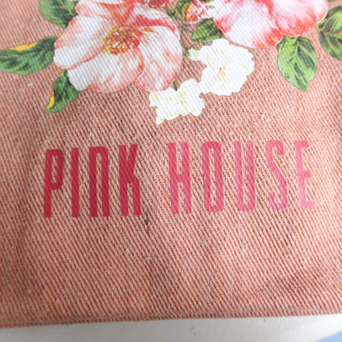 ピンクハウス★可愛い！巾着型バッグ　豪華な薔薇のプリントが素敵　ピンク系　＊ba140
