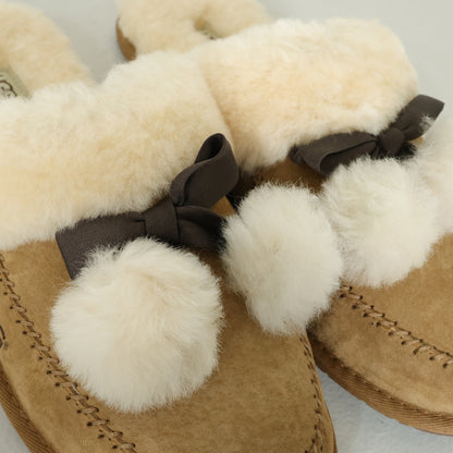 【美品！】UGG アグ★ポンポン付きリボンが可愛い♪ ファースリッパ ルームシューズ 大きいサイズ26.5 ブラウン系 sh201