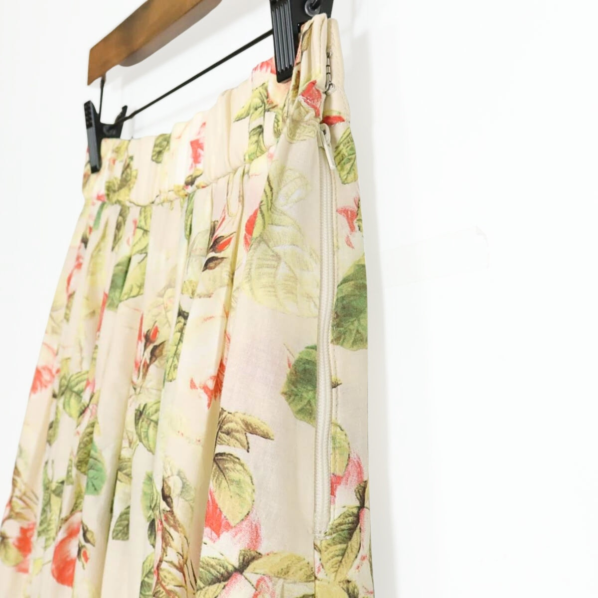 【極美品】インゲボルグ★大人可愛い！薔薇pt ふんわり♪ギャザースカート 綿麻♪サイズ3(9号) ベージュ系 ＊z13734