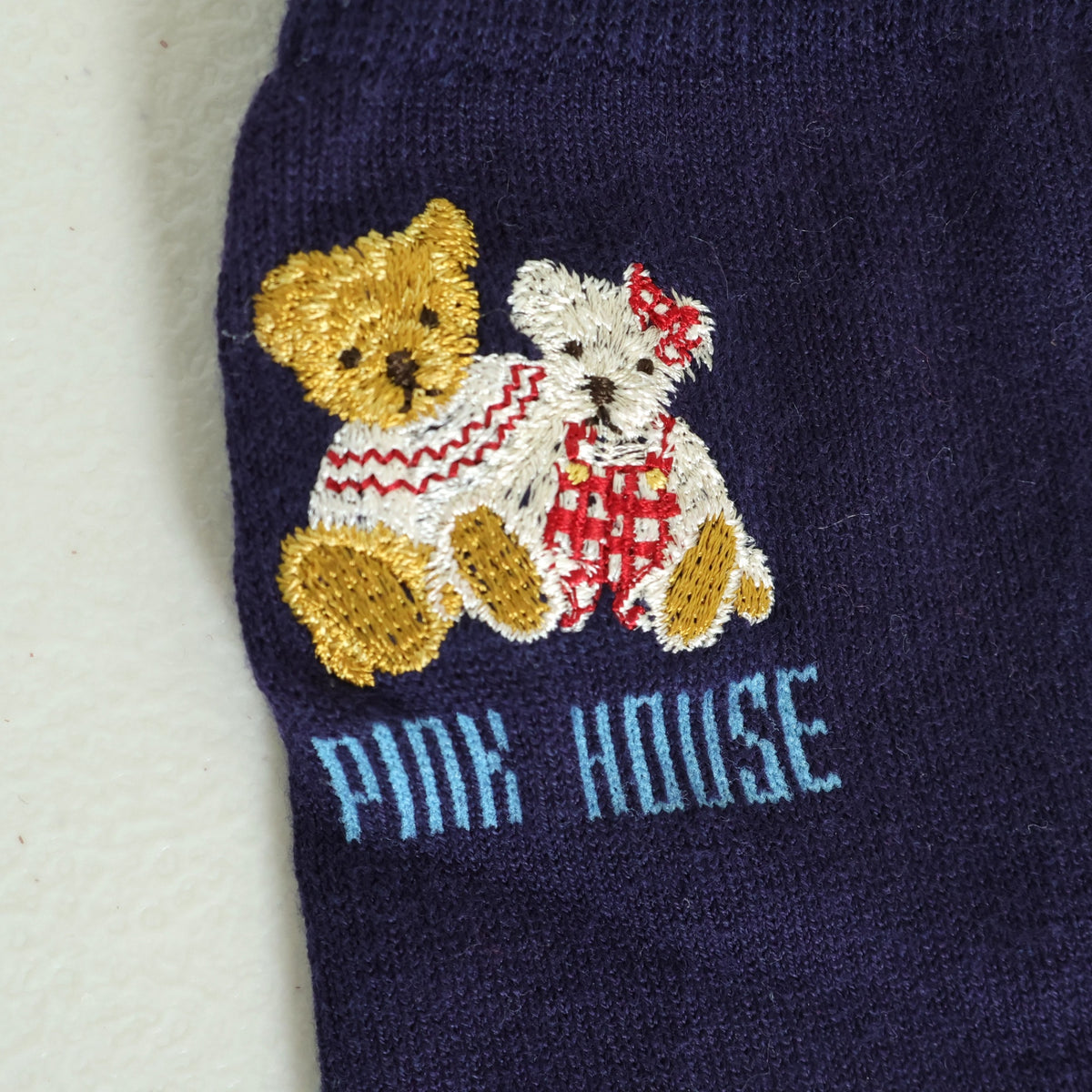 【美品】ピンクハウス★テディベア刺繍が可愛い！ クルーソックス 靴下   クマさんモチーフ 紺系 so364