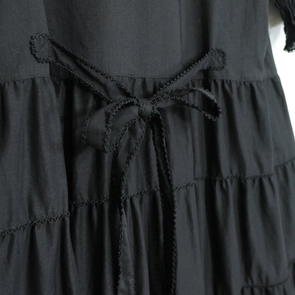 【美品】ピンクハウス★ふんわりフォルム♪華やかローンワンピース 黒系 裾段々&サテンリボン♪無地 z22172