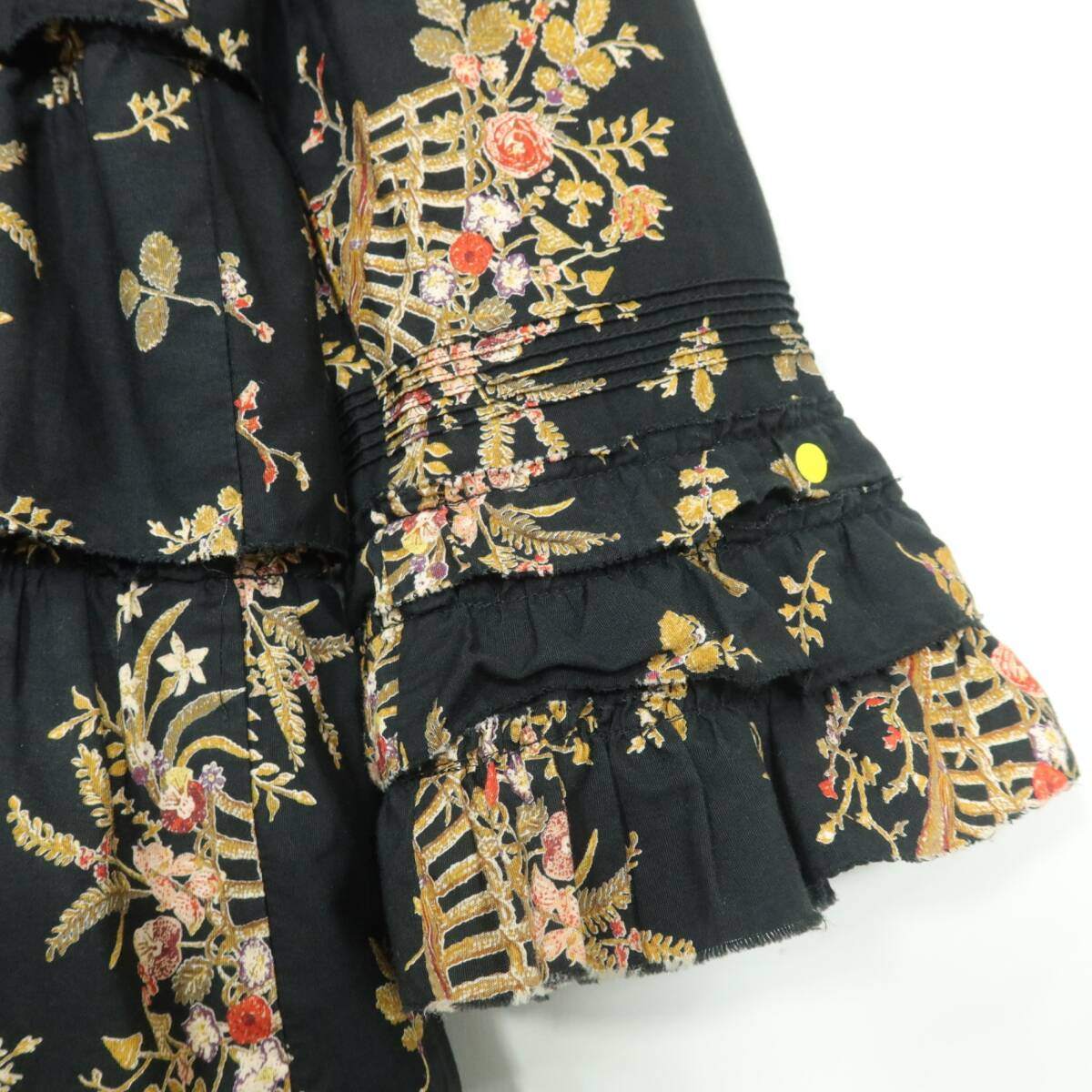 【美品】ワンダフルワールド カネコイサオ★かぶせ段々♪花かごptワンピース 黒系 ふんわりフォルム♪薄手 z20697