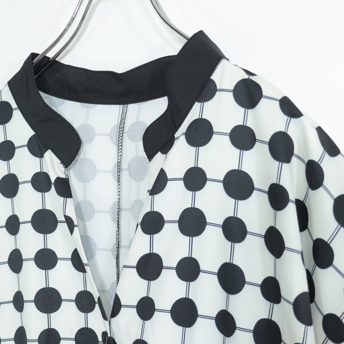 【美品】SHEIN CURVE★フレンチ袖ワンピース 大きいサイズ4XL 黒系 Vネック プリーツ 薄手 z22863