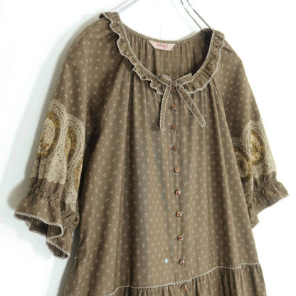 【レア美品】ピンクハウス★アンティーク調♪かぶせ段々ワンピース 茶系 王冠&黒猫&バイオリンpt♪薄手 z19739