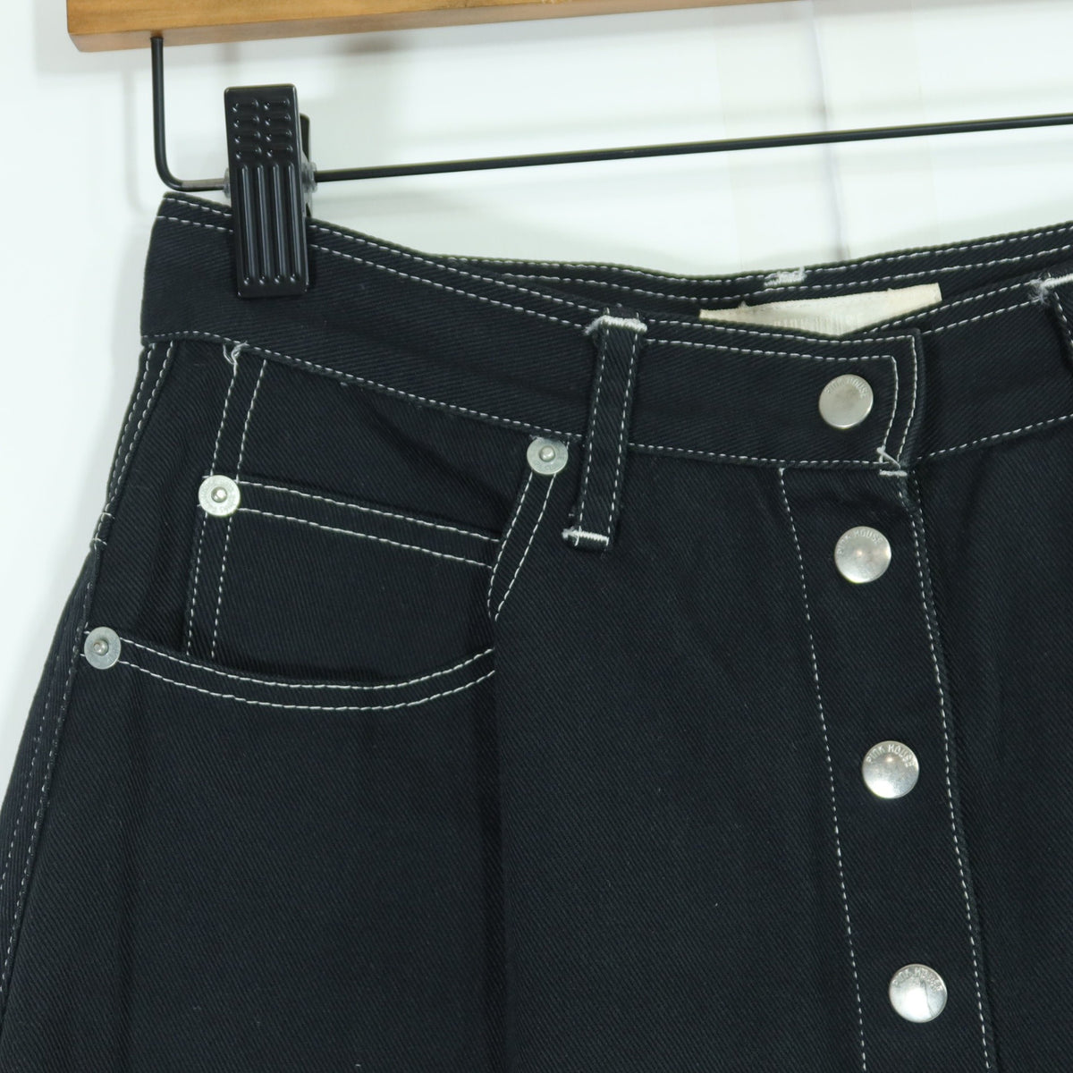 ピンクハウス★バンダナうさぎワッペン♪デニムスカート 黒系 前開き 無地 z19695