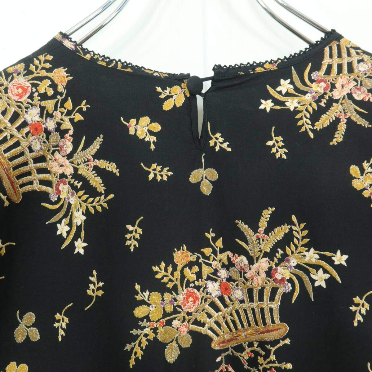 【美品】ワンダフルワールド カネコイサオ★かぶせ段々♪花かごptワンピース 黒系 ふんわりフォルム♪薄手 z20697