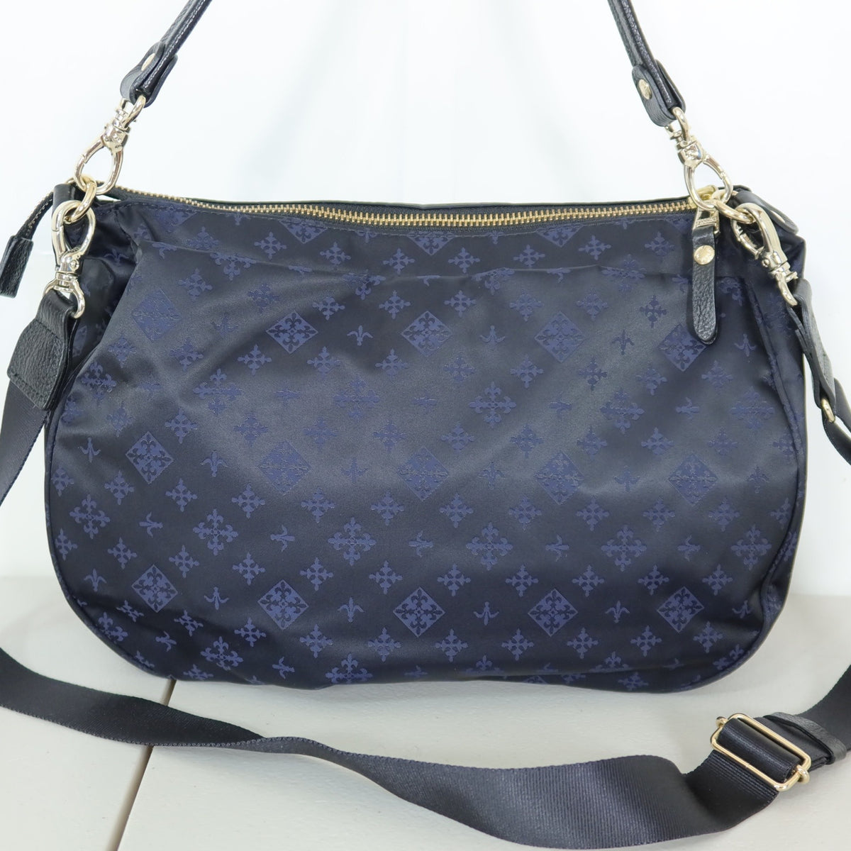 【美品】russet ラシット★大人可愛い！ 大きめポケット 2WAYバッグ  斜め掛けOK  ネイビー系　＊ba187