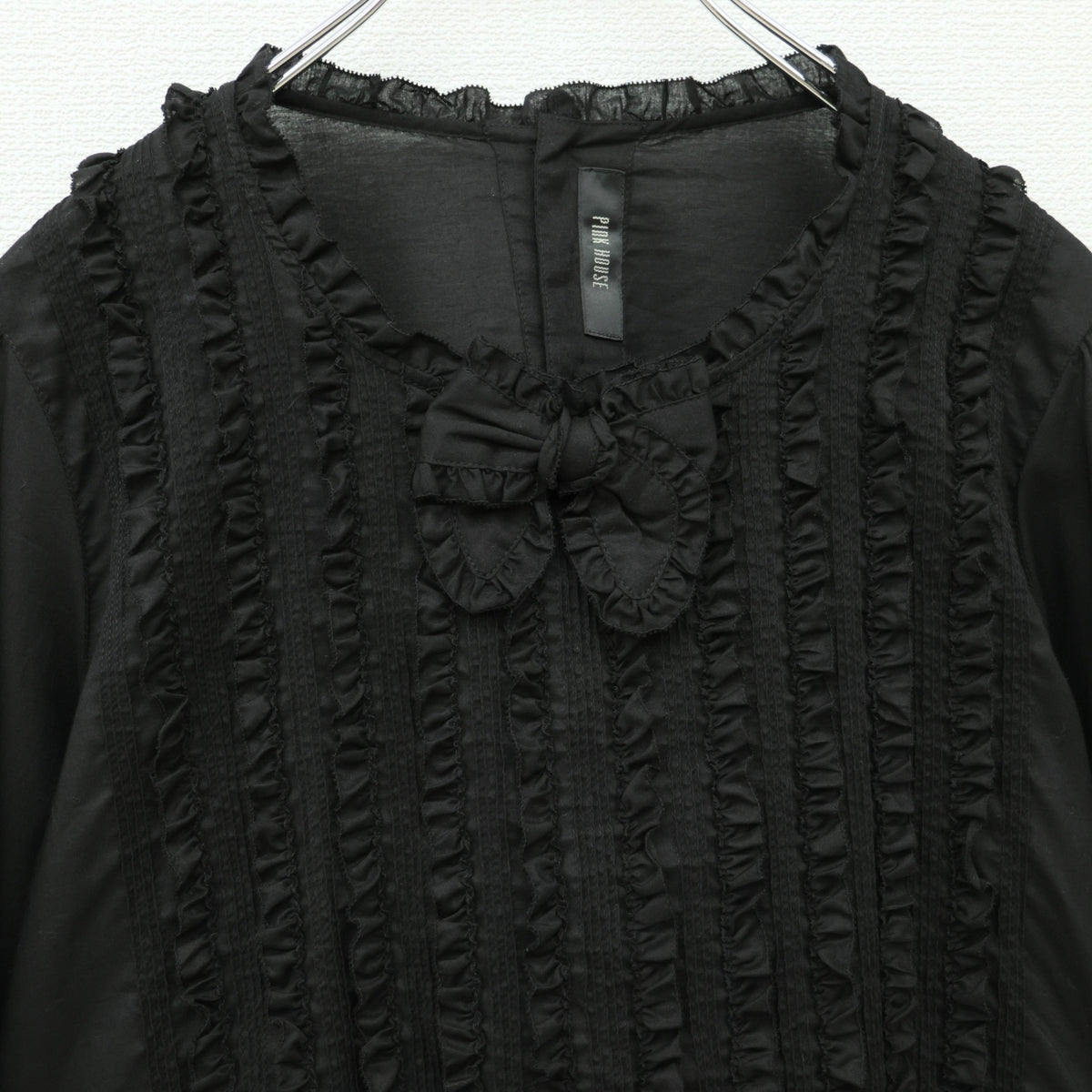 【極美品】ピンクハウス★たっぷりフリル&リボン使い♪長袖ローンブラウス 黒系 無地 薄手 z23293
