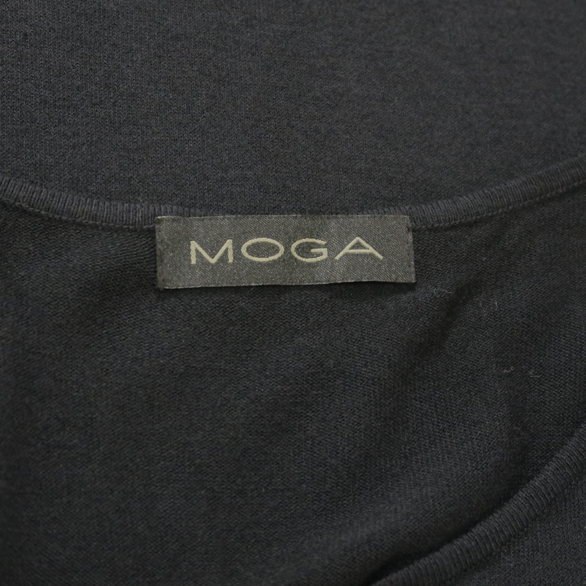 モガ MOGA★スタイリッシュな長袖ニット 黒系 薄手 無地 z23145