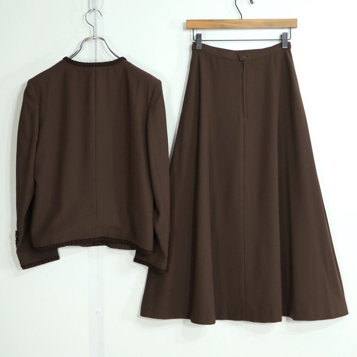 【美品】インゲボルグ★はしごレース&リボン♪スーツ ジャケット&ロングスカート サイズM 茶系 パールボタン z23121