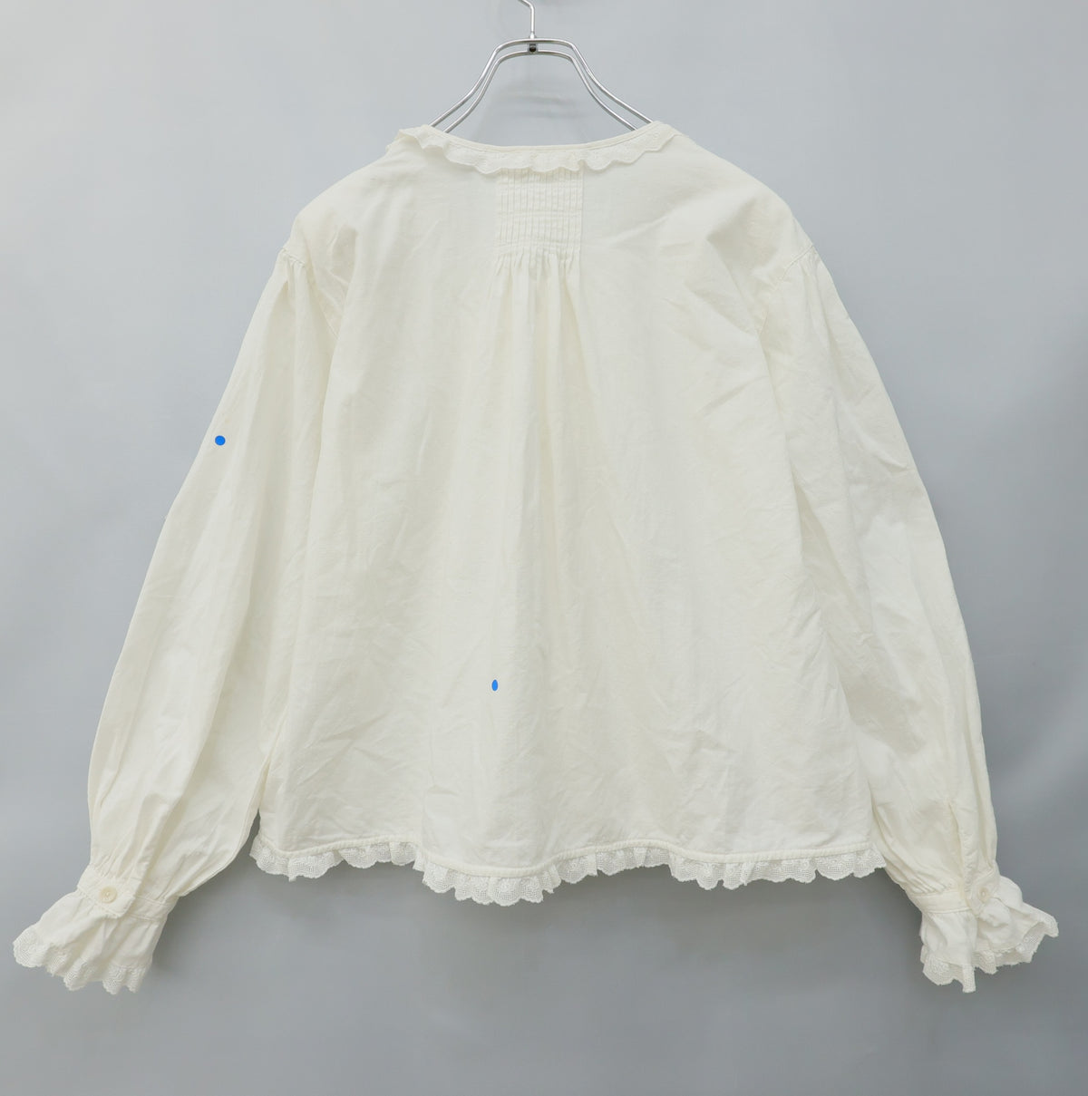 ピンクハウス★リボン＆薔薇レース使い♪長袖ブラウス オフ白系 前開き 薄手 無地 z23456