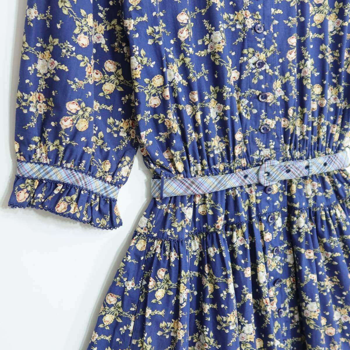 【美品】ピンクハウス★オリチェptパッチワーク♪花柄ワンピース ネイビー系 前開き 薄手 z20994