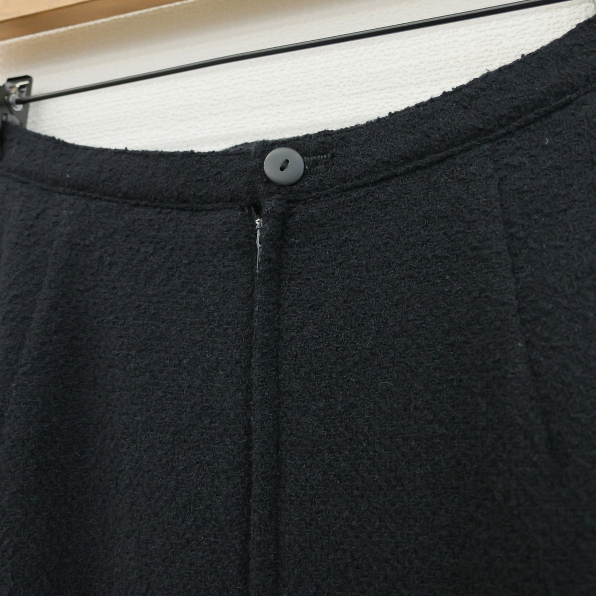 【美品】インゲボルグ★テープ使い♪アンゴラ混スーツ ジャケット&スカート セットアップ サイズM 黒系 リボン&チェーン♪z23566