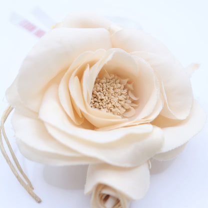ピンクハウス★目を惹く存在感♪ 可憐な白薔薇と蕾コサージュ リボン付き オフホワイト系 ko089