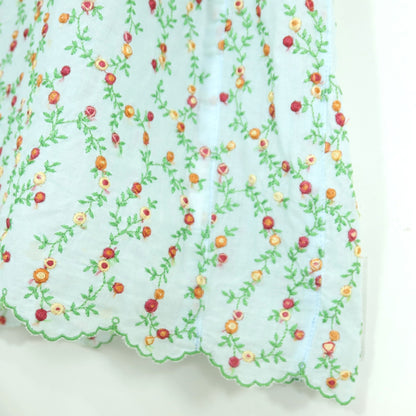 ピンクハウス★お花の刺繍♪裾スカラップブラウス 水色系 ふんわりフォルム♪身幅お直し有 薄手 z19934