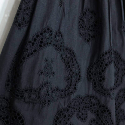 インゲボルグ★カットワーク刺繍デザイン♪はしごレース 抜け感 フレアスカート サイズ11号 黒系 z20334