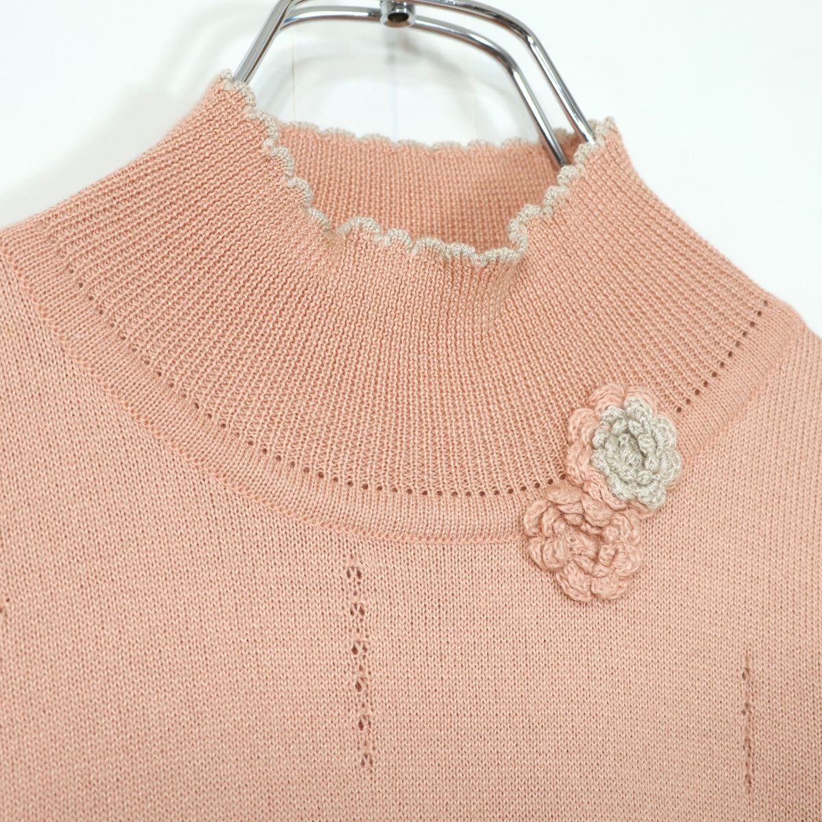 【美品】インゲボルグ★煌めく花モチーフが可愛い♪ 半袖サマーニット レース編み風 サイズ9 くすみピンク系 z22057