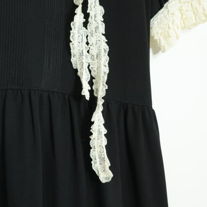 【美品】ピンクハウス★段々レース&リボン♪半袖ワンピース 黒系 ふんわりフォルム♪無地 薄手 z23039