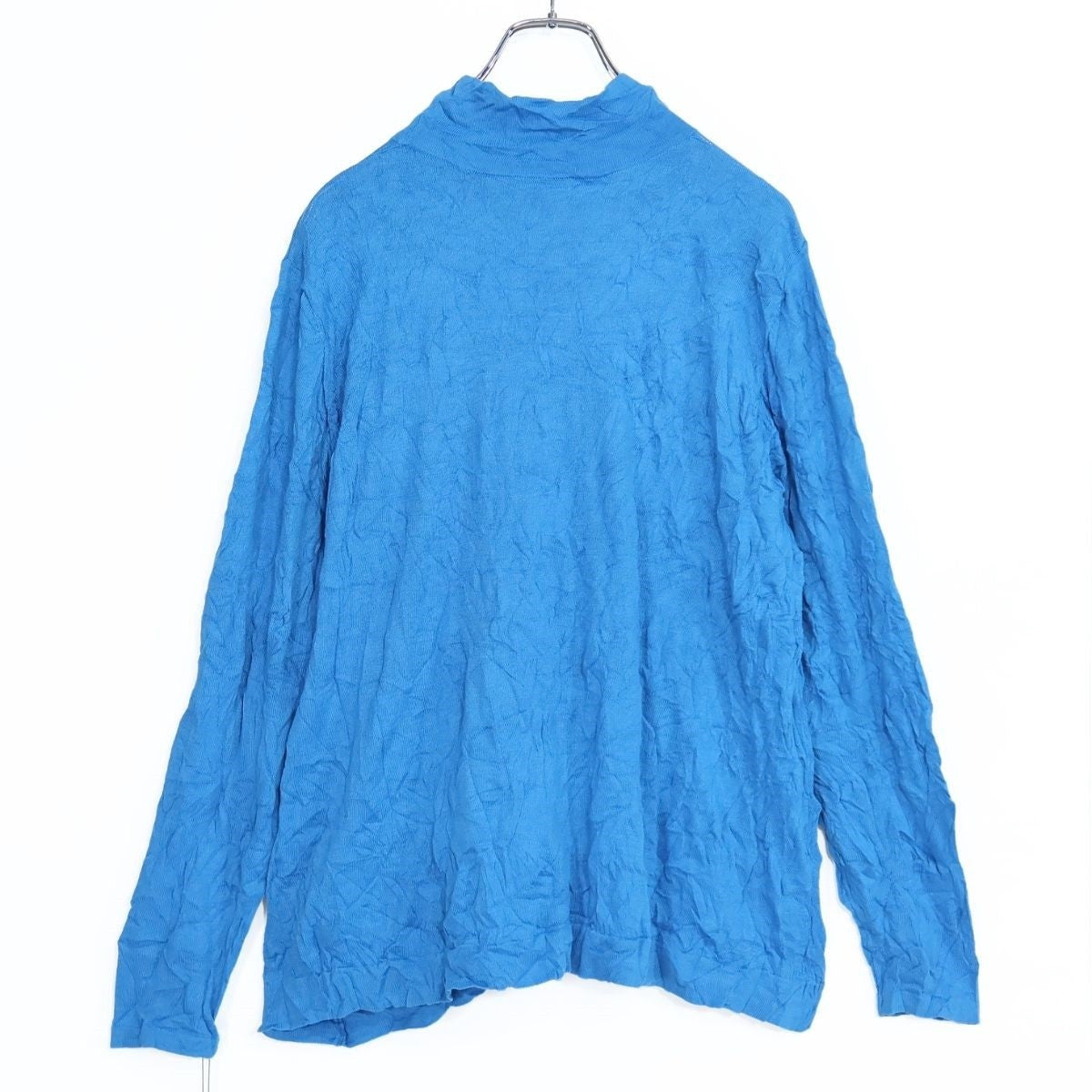 【新品タグ付き】akane★ハイネック長袖ニット シワ加工 ワッシャー加工 シンプル無地 サイズF 水色系 z21059